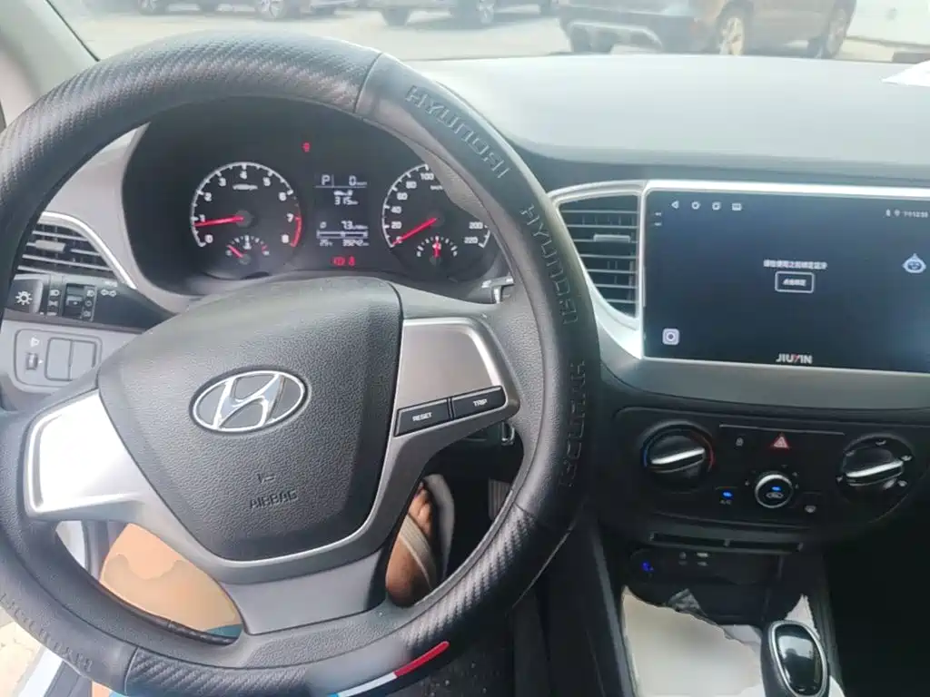 Hyundai Verna — миниатюра 14