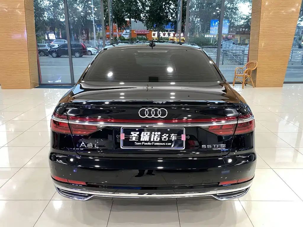 Audi A8 — миниатюра 5