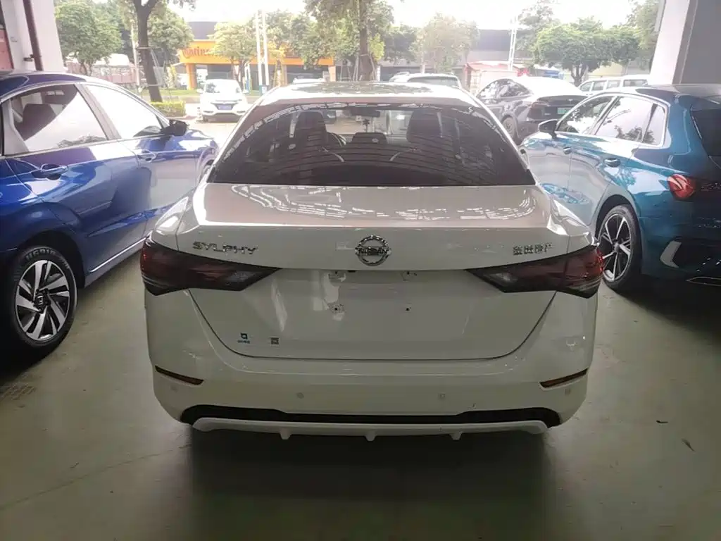 Nissan Sylphy — миниатюра 6