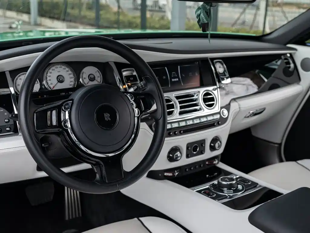 Rolls-Royce Wraith — миниатюра 10