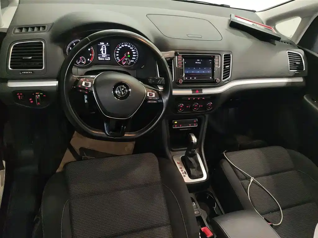 Volkswagen Xia 2016 380TSI 7 мест