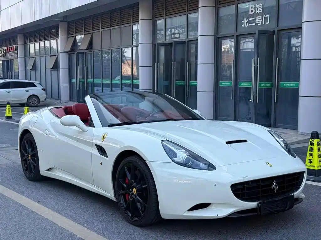 Ferrari California T 2009 4.3L