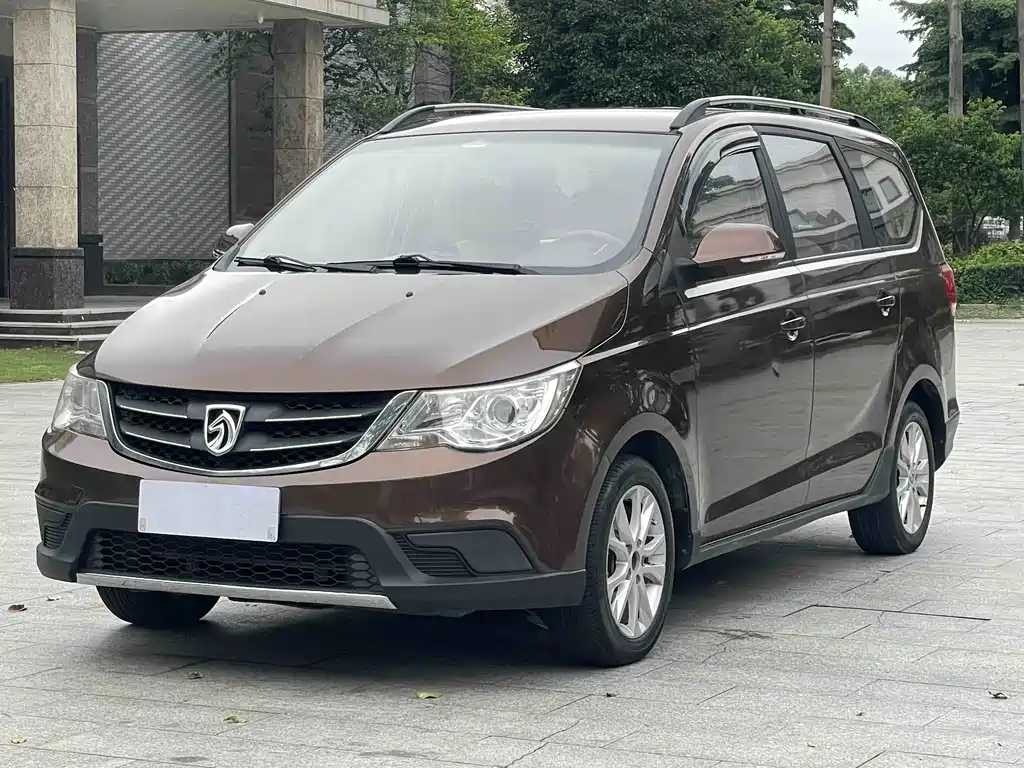 Baojun 730 2015