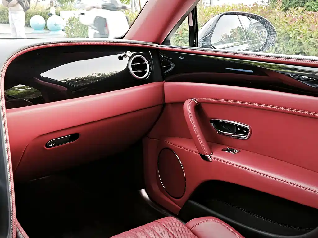 Bentley Flying Spur — миниатюра 14
