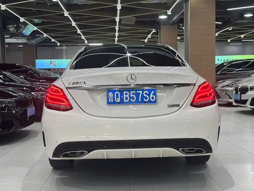 Mercedes-Benz C-Class — миниатюра 6
