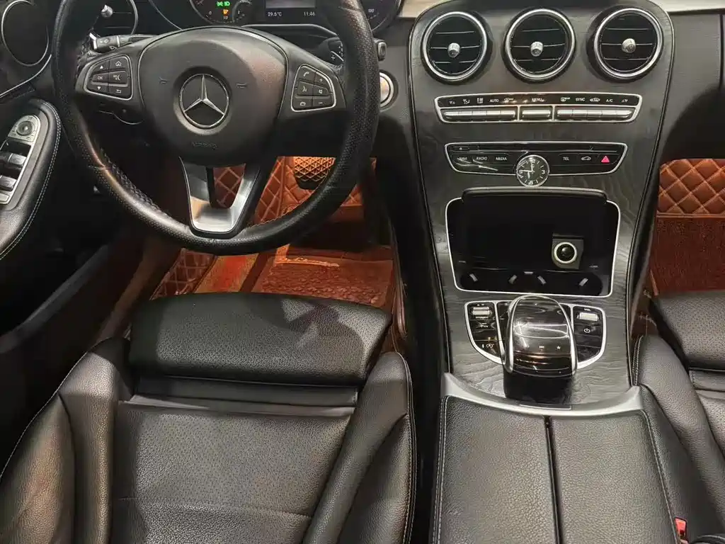 Mercedes-Benz C-Class — миниатюра 8