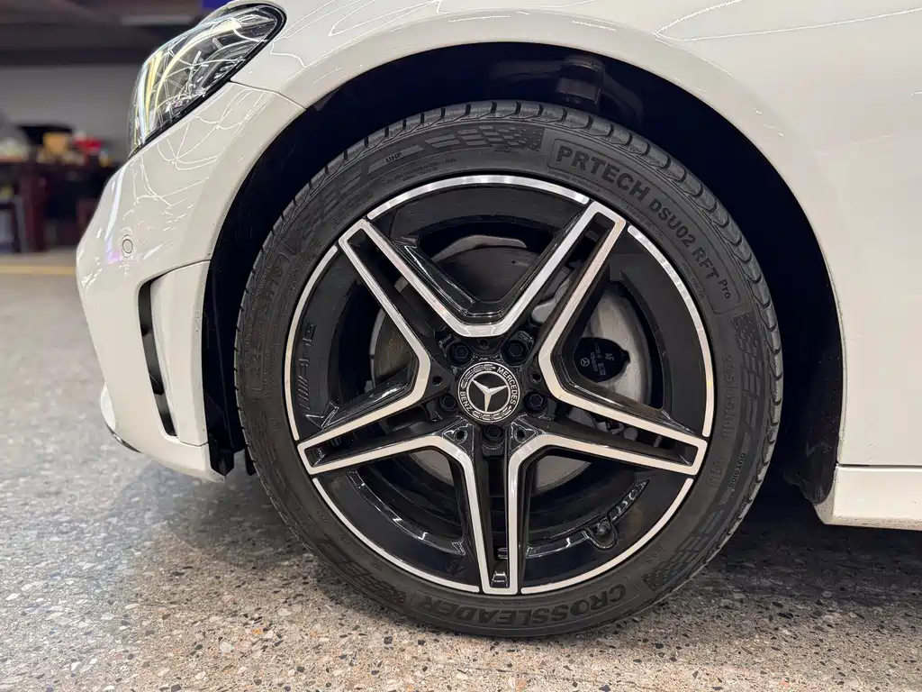 Mercedes-Benz C-Class — миниатюра 13