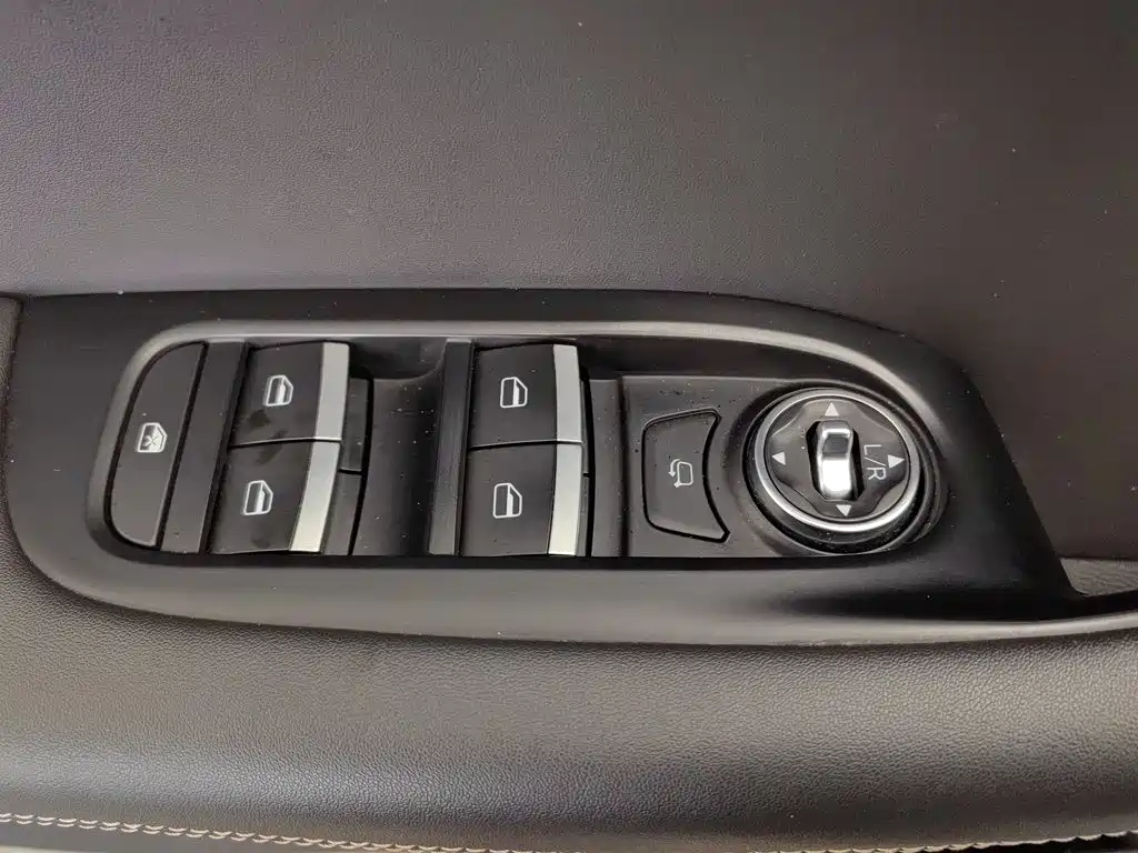 Chery Tiggo 8 — миниатюра 9