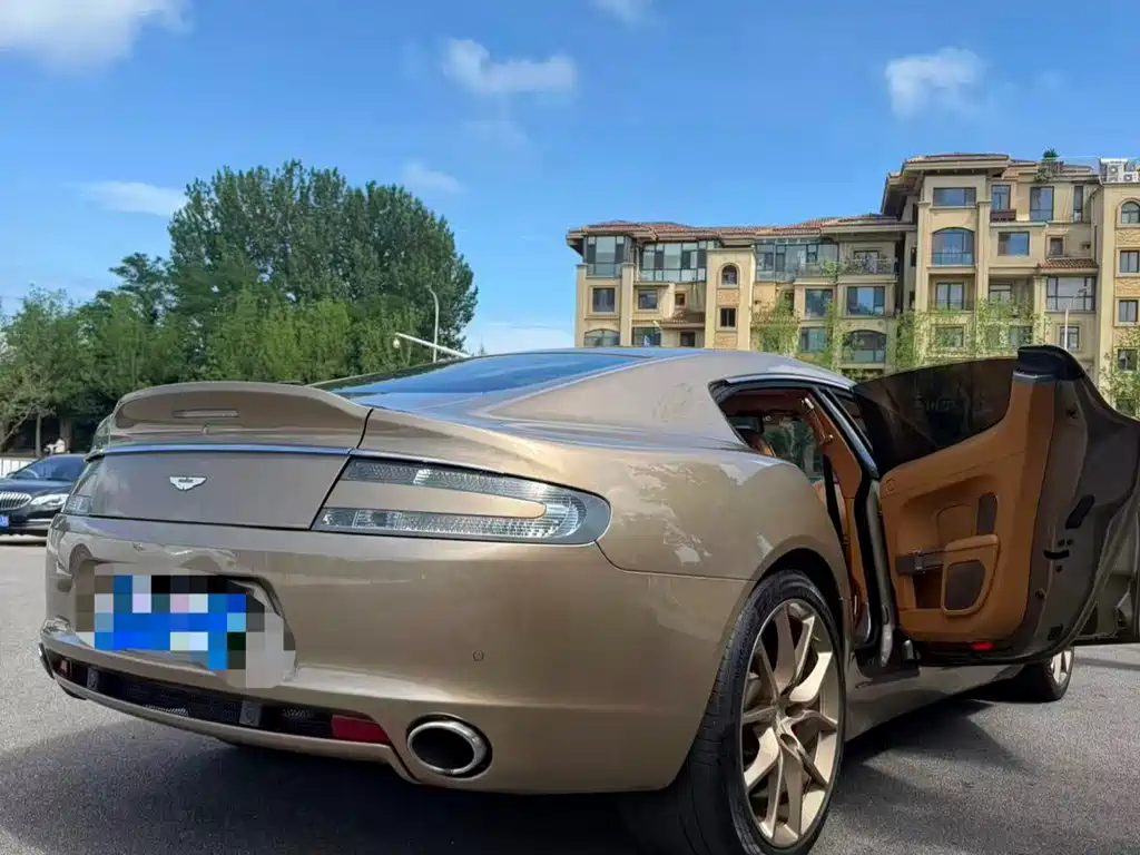Aston Martin Rapide — миниатюра 4
