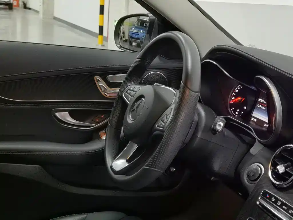 Mercedes-Benz C-Class — миниатюра 22