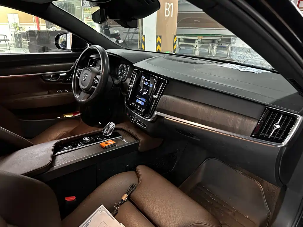 Volvo S90 — миниатюра 16