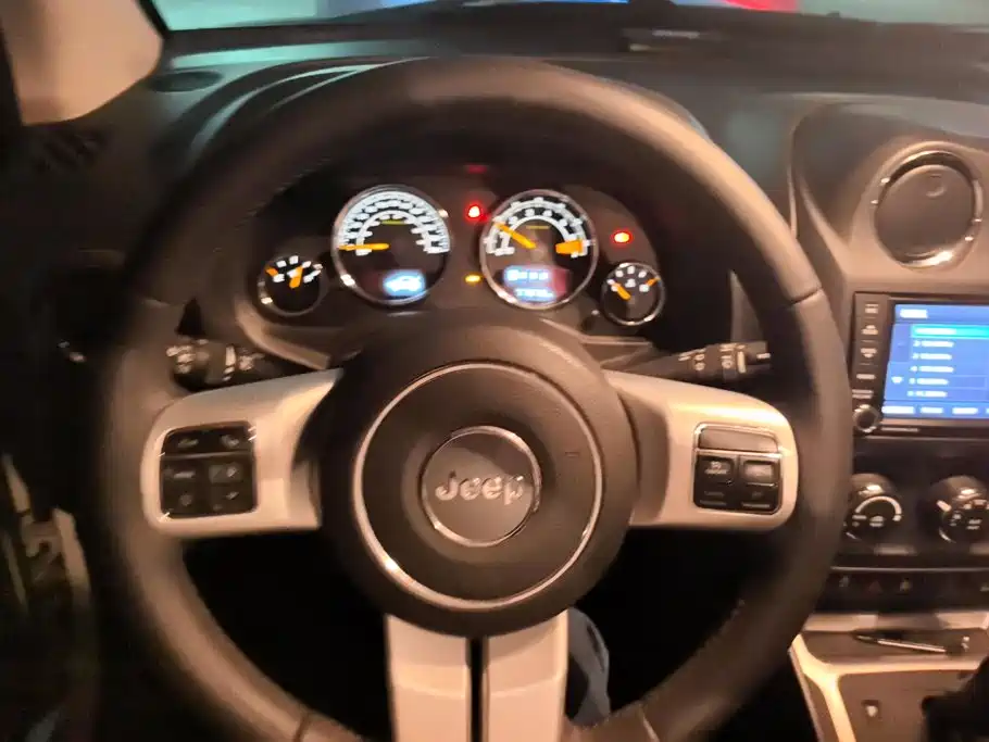 Jeep Compass (Import) — миниатюра 15