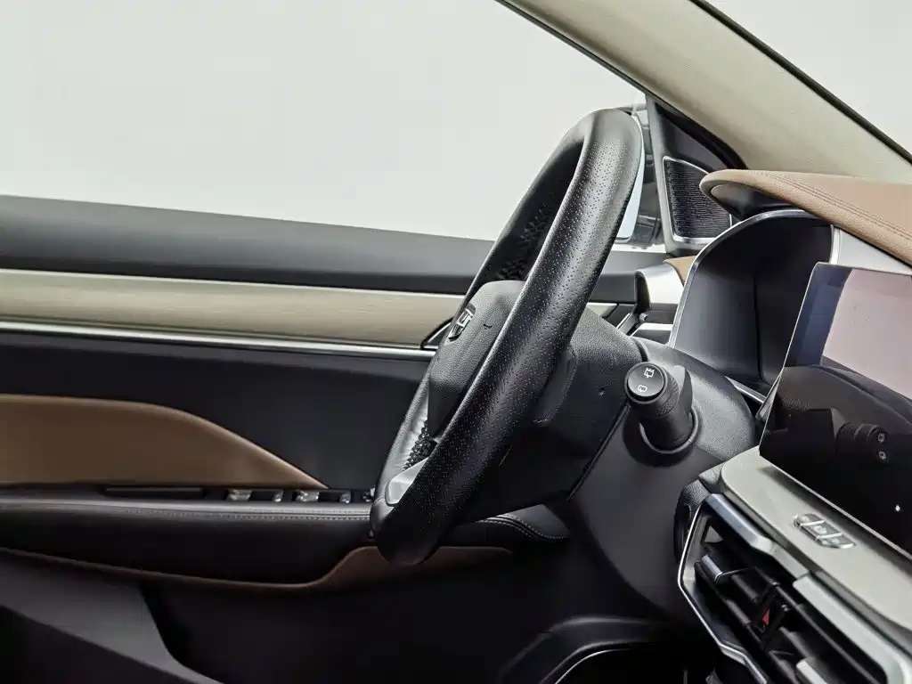 Geely Binyue — миниатюра 22