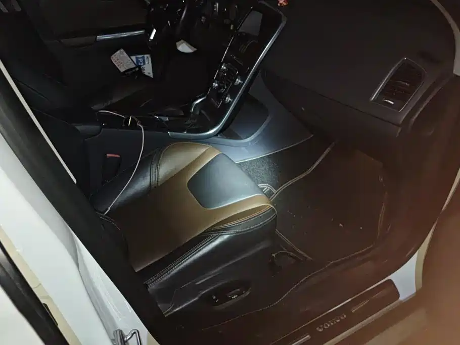 Volvo XC60 — миниатюра 8
