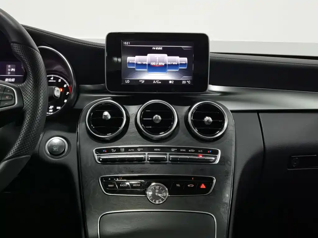 Mercedes-Benz C-Class — миниатюра 12
