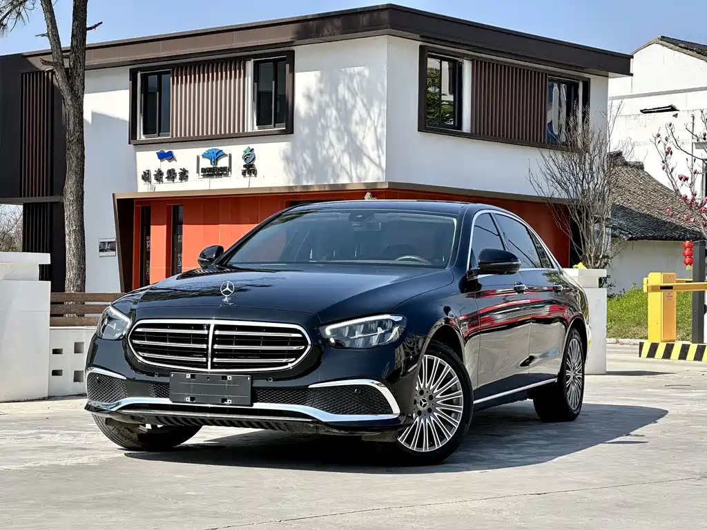 Mercedes-Benz E-Class 2023