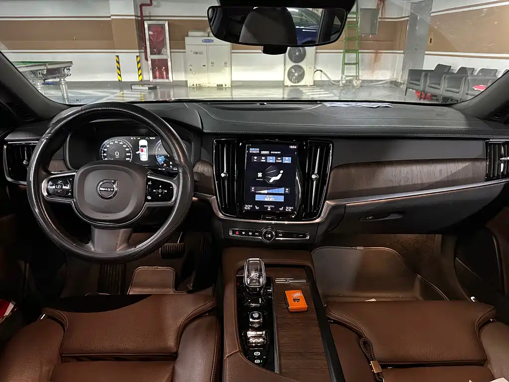 Volvo S90 — миниатюра 13