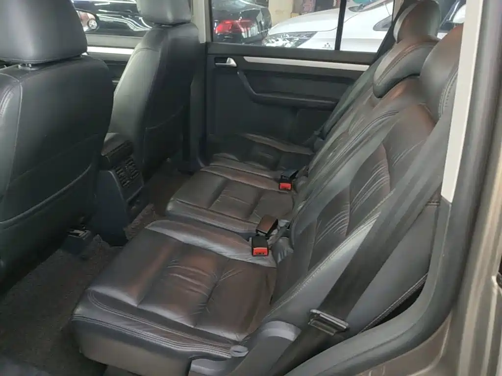 Volkswagen Touran — миниатюра 17
