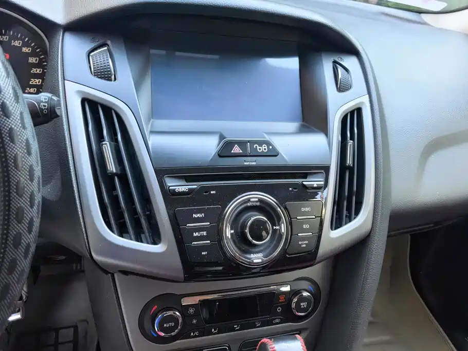 Ford Focus — миниатюра 12