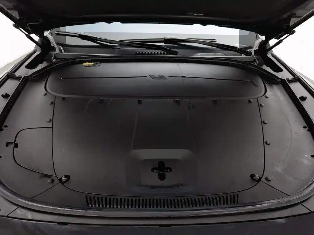 Li Auto Li ONE — миниатюра 6