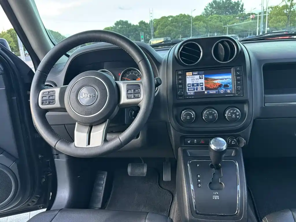 Jeep Patriot — миниатюра 14