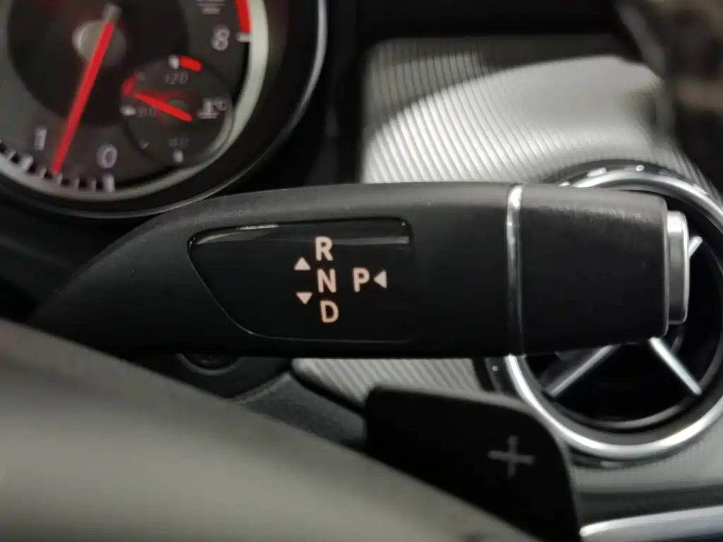 Mercedes-Benz GLA — миниатюра 13