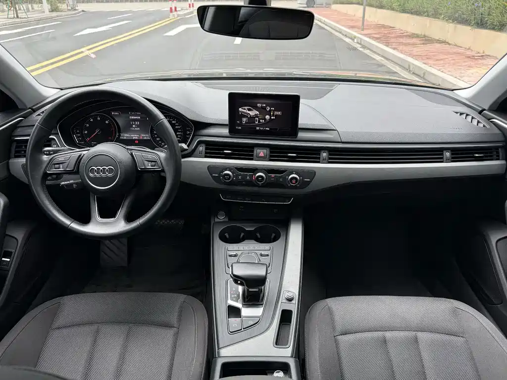 Audi A4L — миниатюра 4