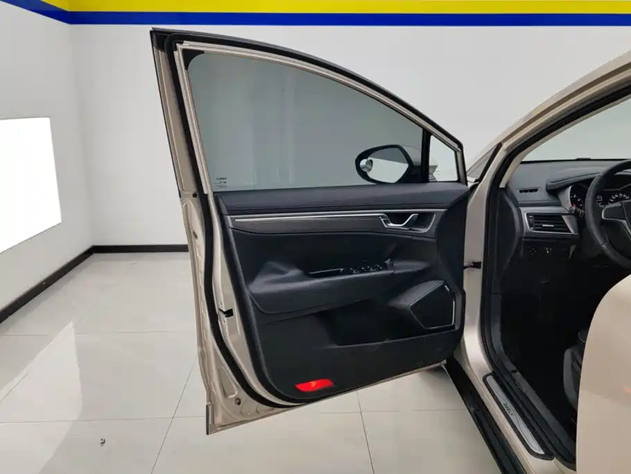 Geely Emgrand GS — миниатюра 7