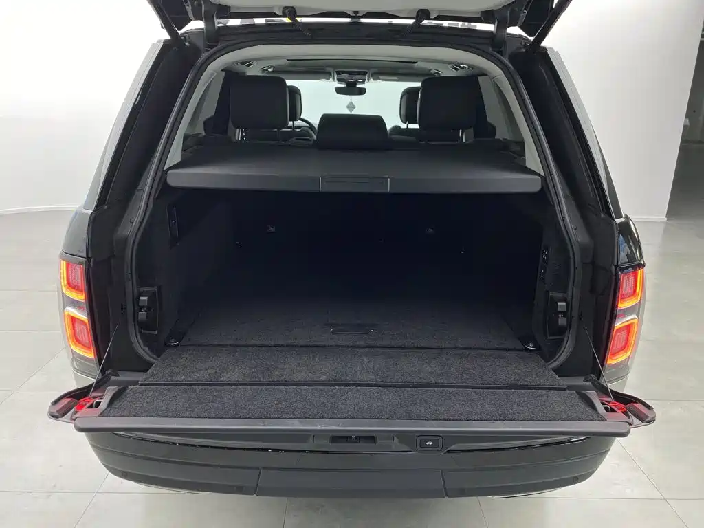 Land Rover Range Rover — миниатюра 3