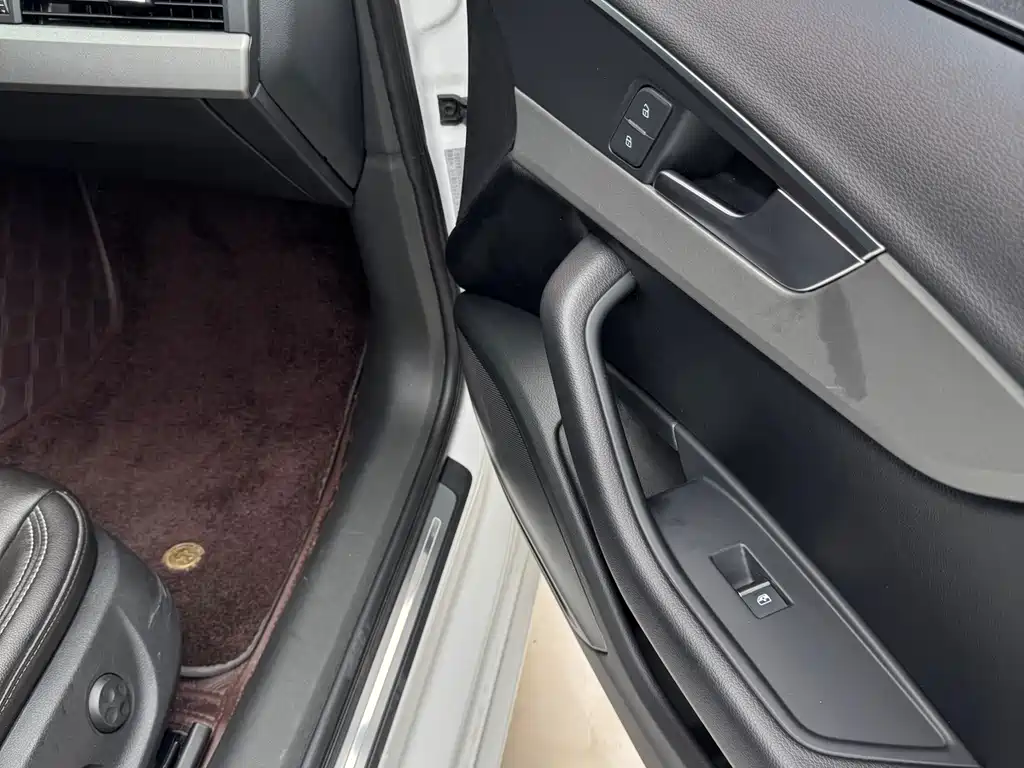 Audi A4L — миниатюра 6