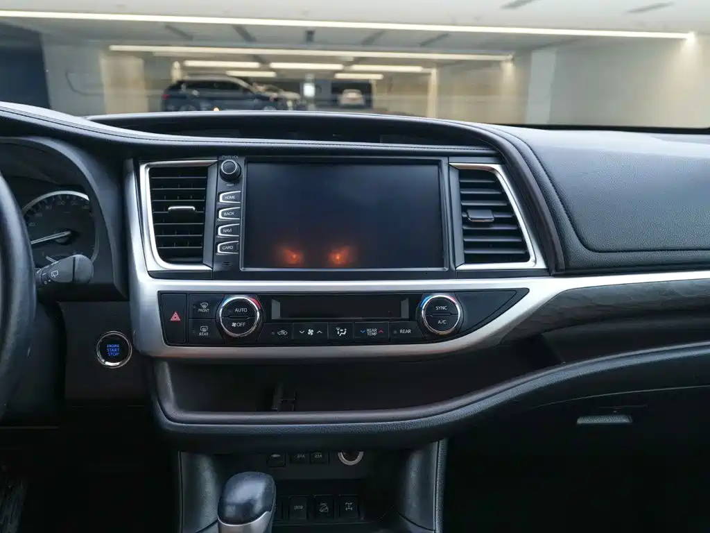 Toyota Highlander — миниатюра 21
