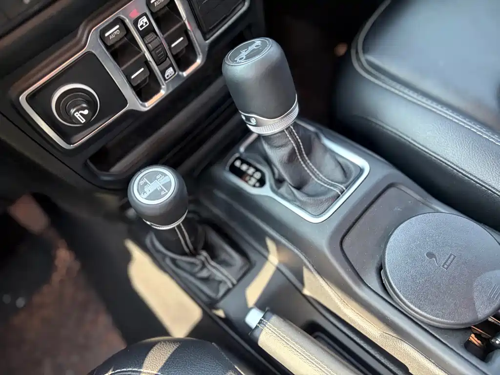 Jeep Wrangler — миниатюра 6