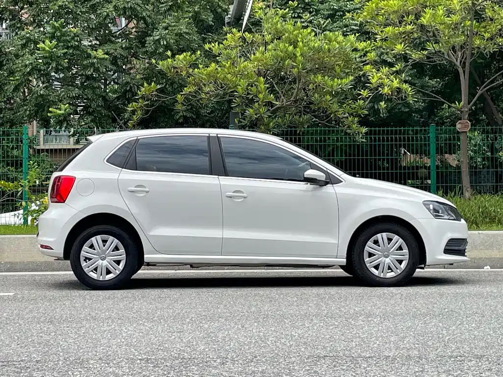 Volkswagen Polo — миниатюра 6