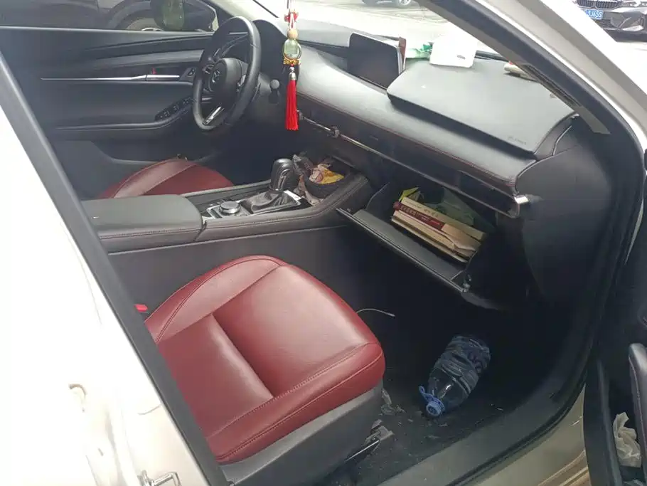 Mazda 3 Axela — миниатюра 8