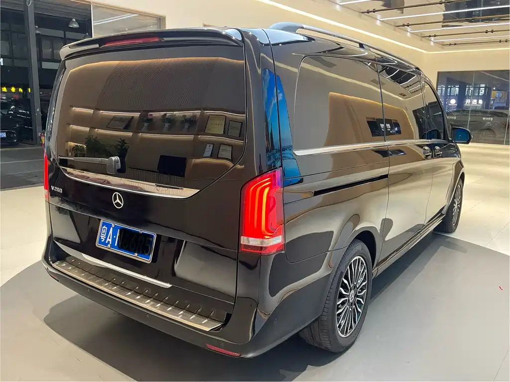Mercedes-Benz V-Class — миниатюра 7