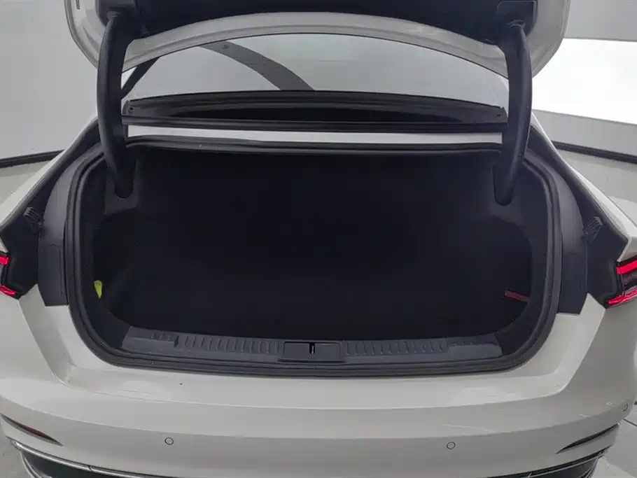 Lincoln Z 2022 i Premium