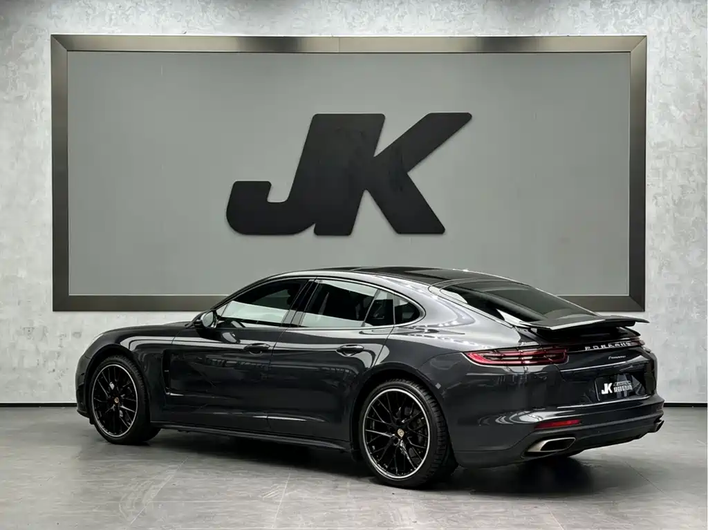 Porsche Panamera — миниатюра 10