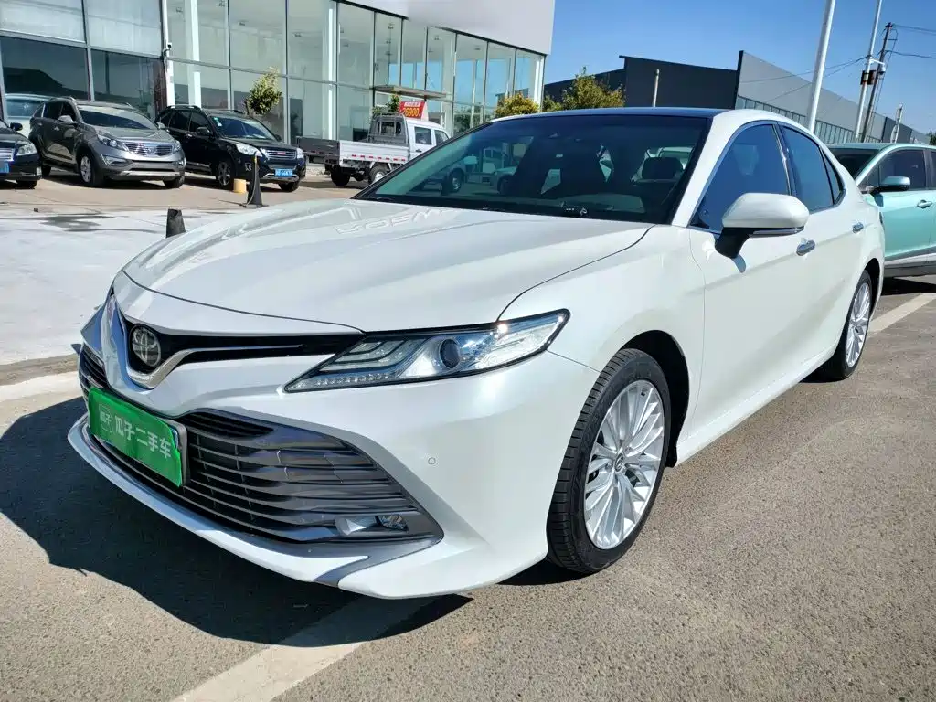 Toyota Camry — миниатюра 2