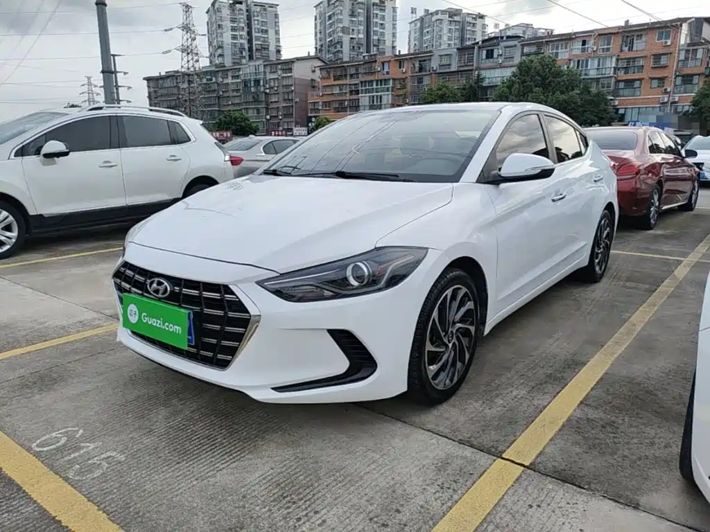 Hyundai Elantra — миниатюра 2
