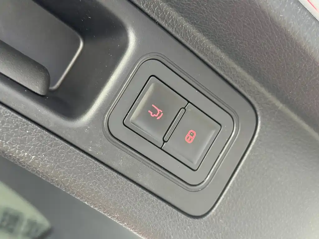 BYD PLUS New Energy — миниатюра 7