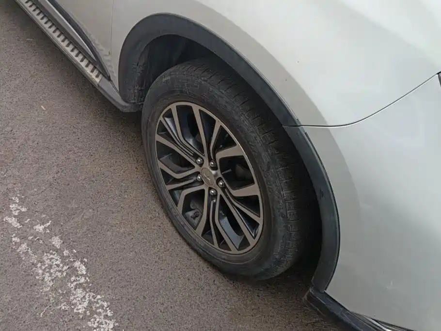 Mitsubishi Outlander — миниатюра 6