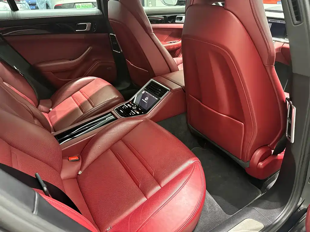 Porsche Panamera — миниатюра 9
