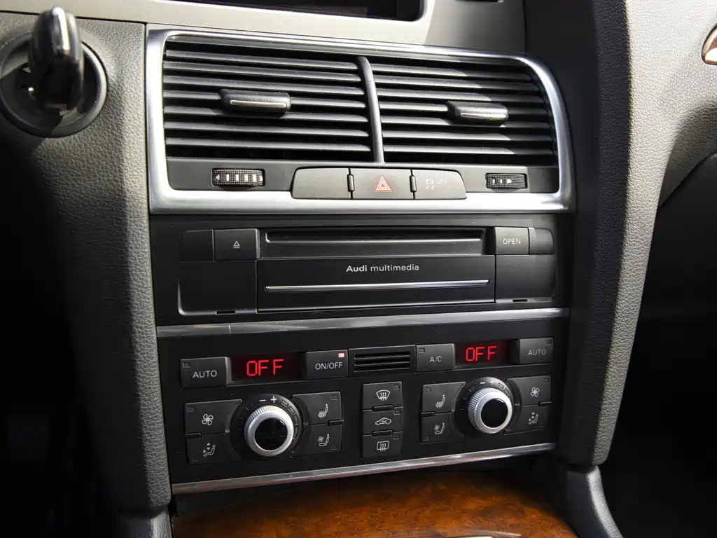 Audi Q7 — миниатюра 23