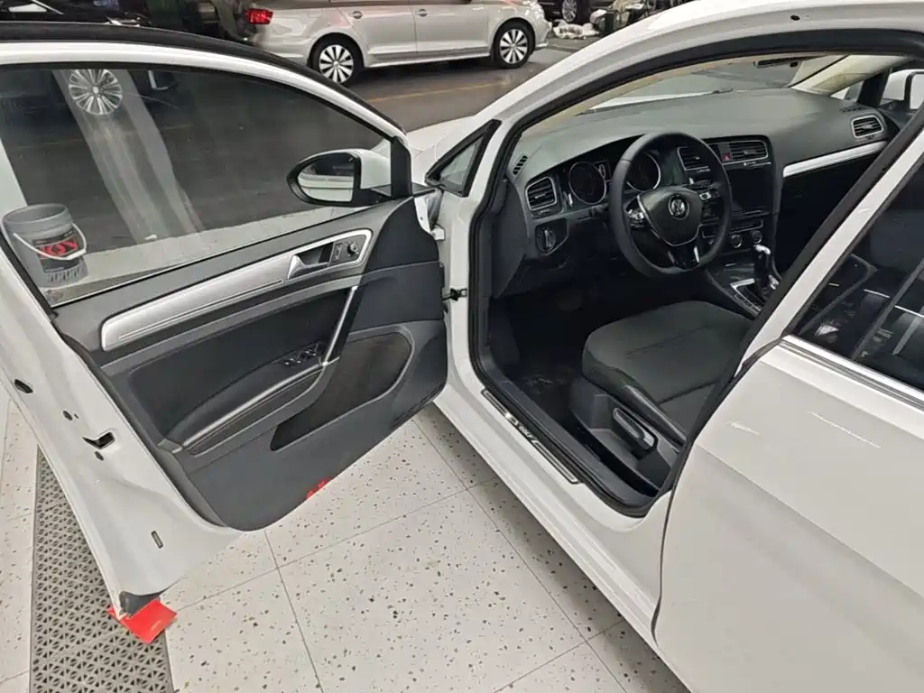 Volkswagen Golf — миниатюра 16