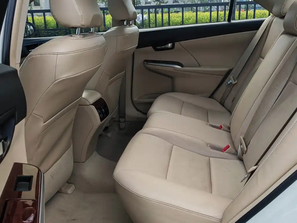 Toyota Camry — миниатюра 4