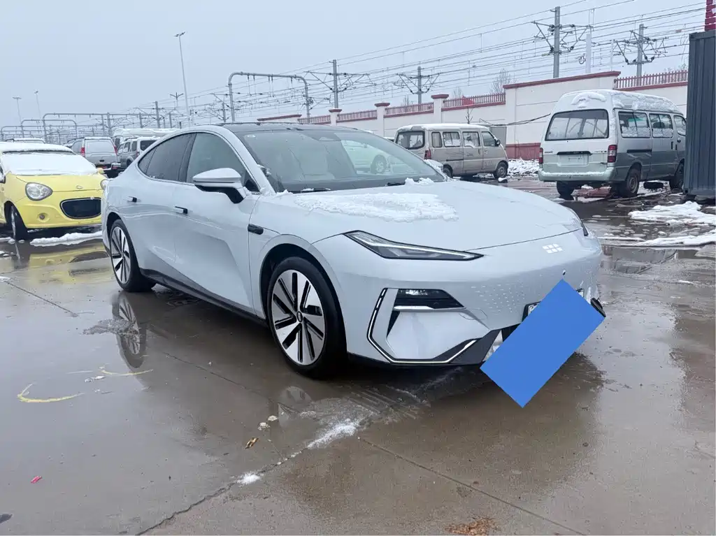 GEELY GALAXY GALAXY E8