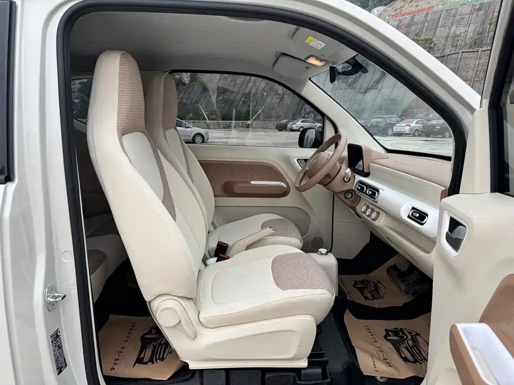 Wuling MINIEV — миниатюра 13