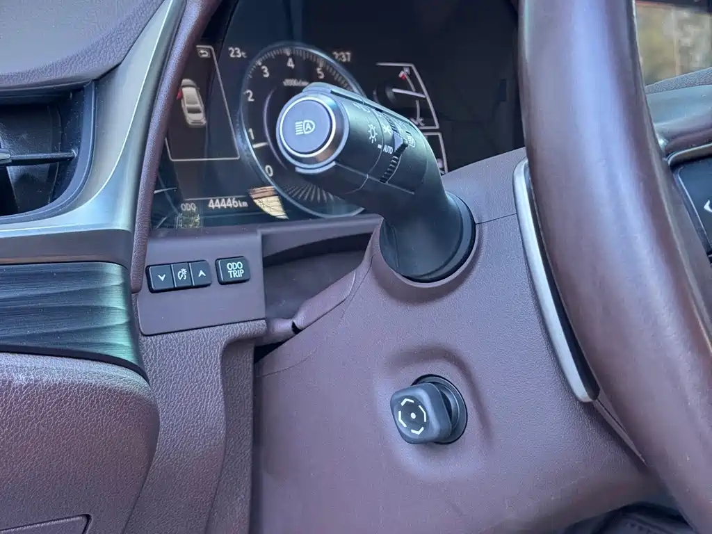 Lexus ES — миниатюра 15