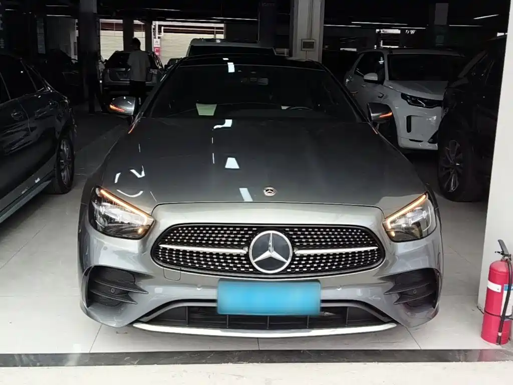 Mercedes-Benz E-Class (Import) — миниатюра 3
