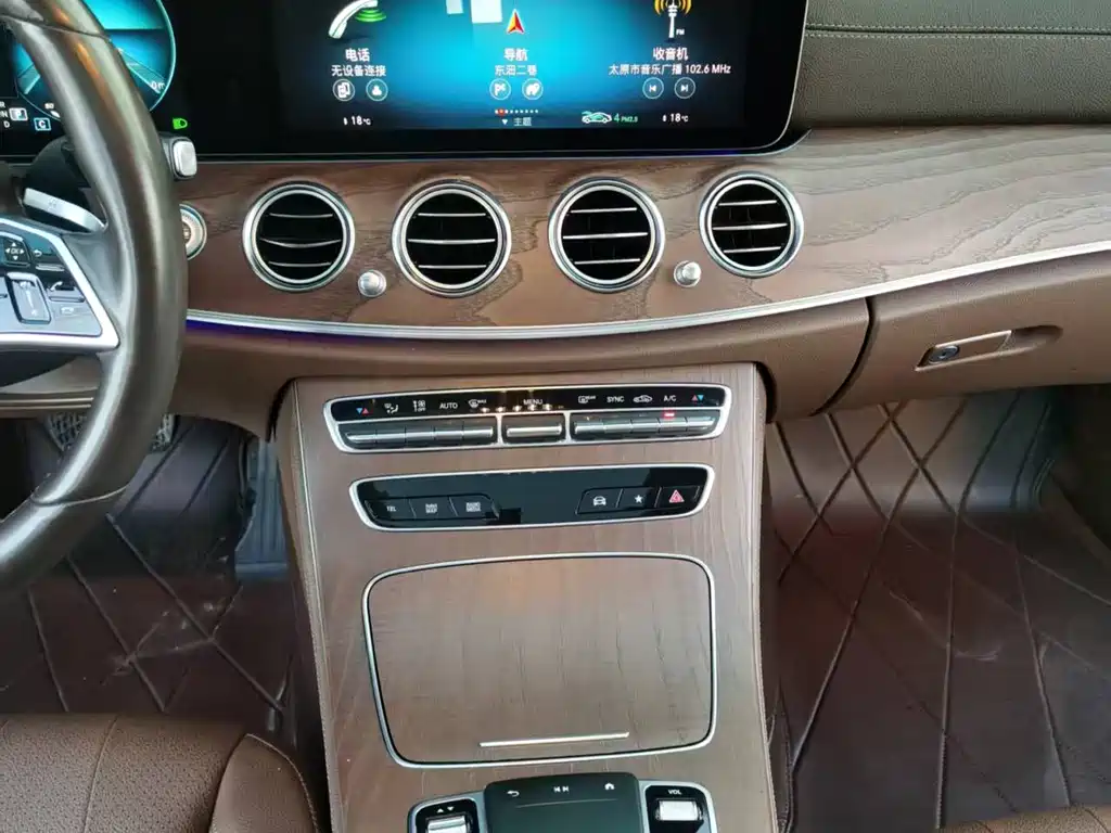 MERCEDES-BENZ E CLASS